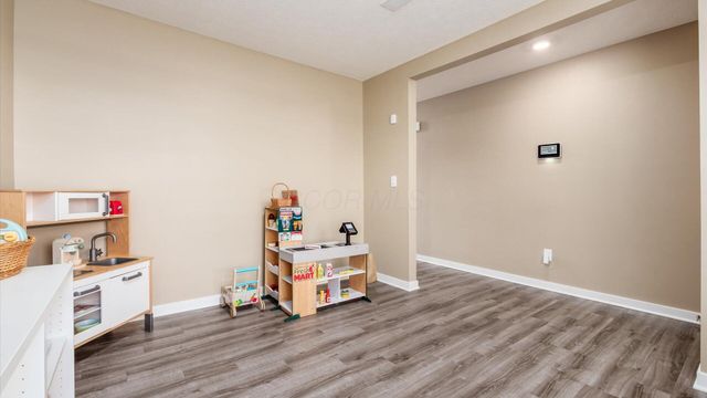 389 Saint James Gate, Newark, OH 43055