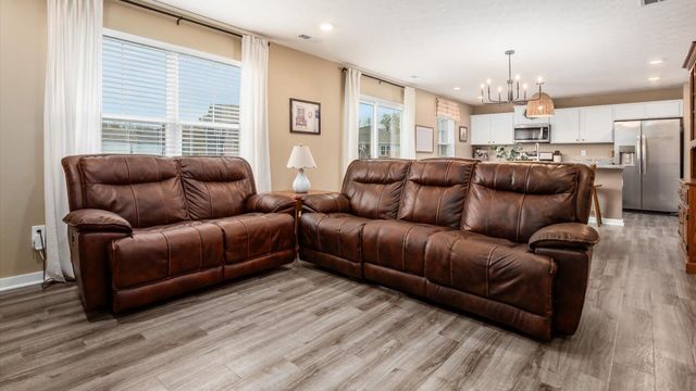 389 Saint James Gate, Newark, OH 43055