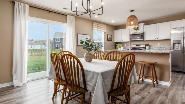 389 Saint James Gate, Newark, OH 43055