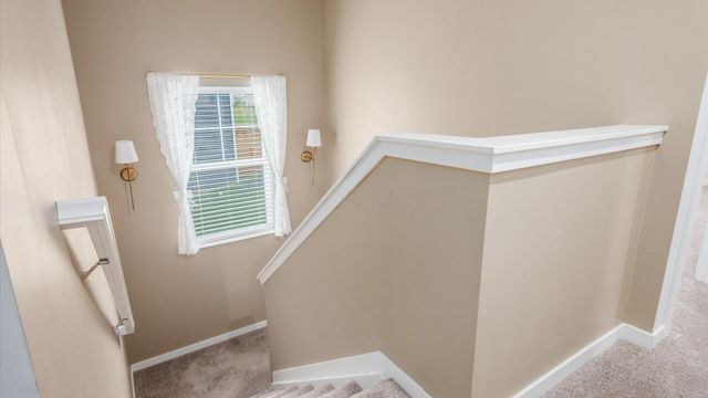 389 Saint James Gate, Newark, OH 43055