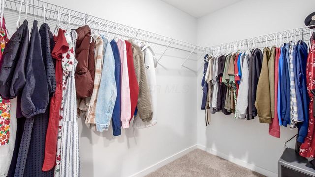 389 Saint James Gate, Newark, OH 43055