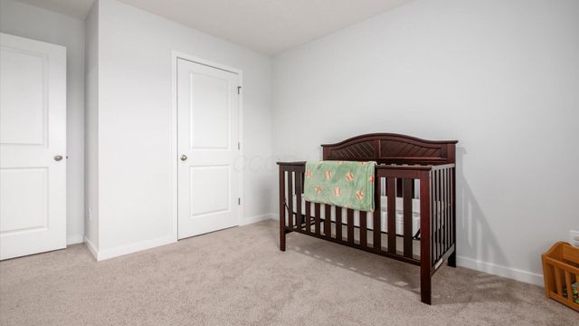 389 Saint James Gate, Newark, OH 43055