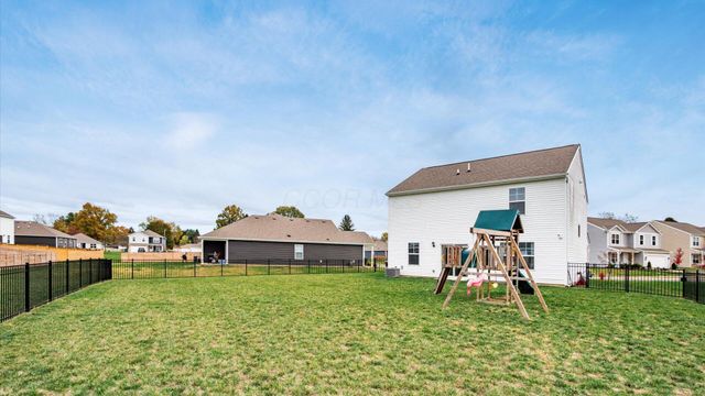 389 Saint James Gate, Newark, OH 43055