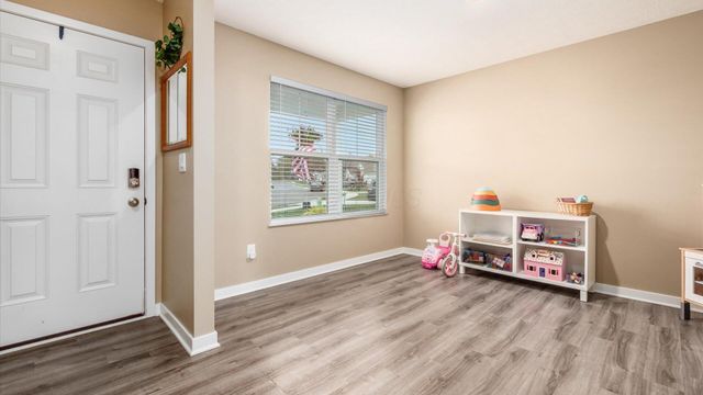 389 Saint James Gate, Newark, OH 43055