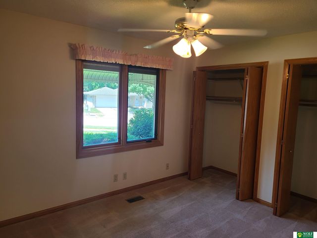 5644 Enterprise Drive, Lincoln, NE 68521