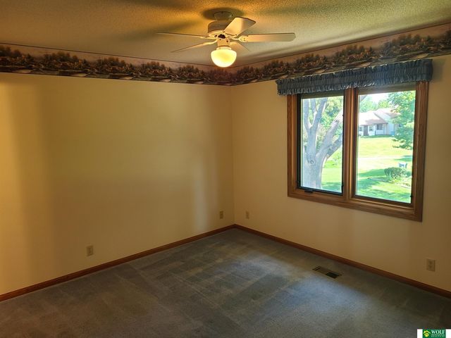 5644 Enterprise Drive, Lincoln, NE 68521