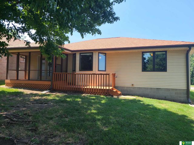 5644 Enterprise Drive, Lincoln, NE 68521