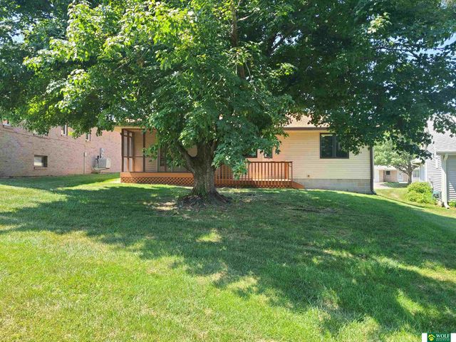 5644 Enterprise Drive, Lincoln, NE 68521