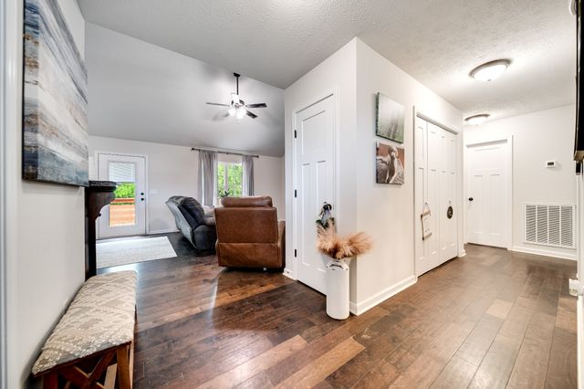 107 Tanesha Ct, Portland, TN 37148