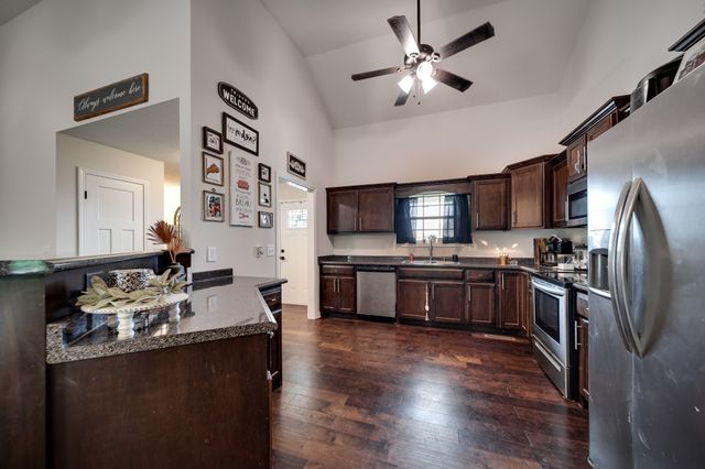 107 Tanesha Ct, Portland, TN 37148