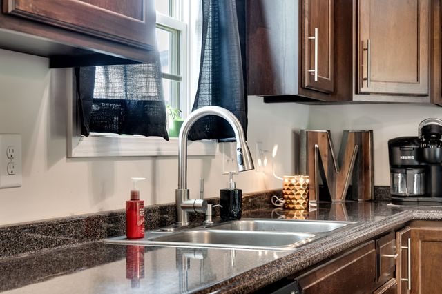 107 Tanesha Ct, Portland, TN 37148