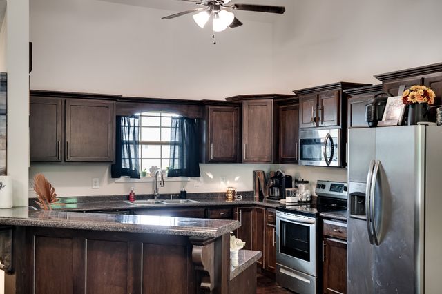 107 Tanesha Ct, Portland, TN 37148