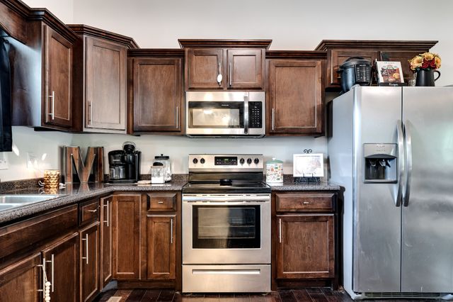 107 Tanesha Ct, Portland, TN 37148