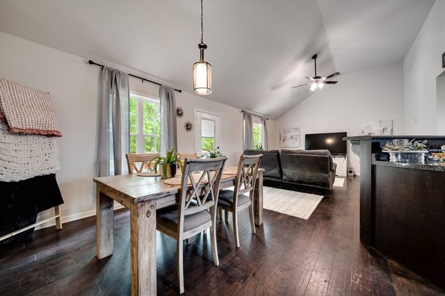 107 Tanesha Ct, Portland, TN 37148