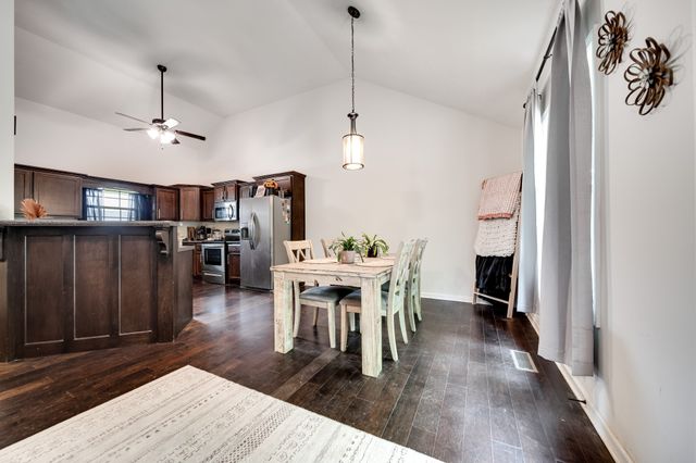 107 Tanesha Ct, Portland, TN 37148