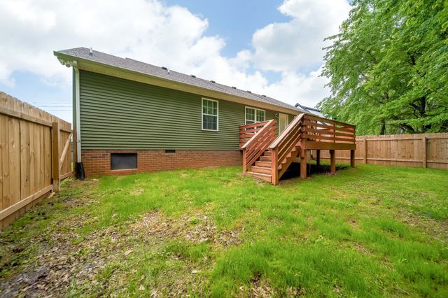 107 Tanesha Ct, Portland, TN 37148