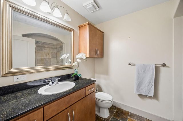 1901 Post Oak Boulevard 303, Houston, TX 77056