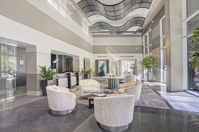 1901 Post Oak Boulevard 303, Houston, TX 77056