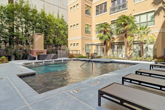 1901 Post Oak Boulevard 303, Houston, TX 77056