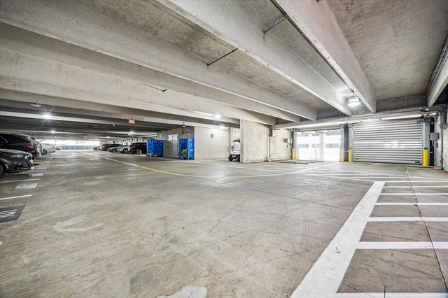 1901 Post Oak Boulevard 303, Houston, TX 77056