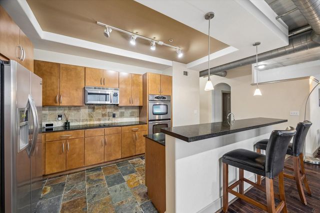 1901 Post Oak Boulevard 303, Houston, TX 77056