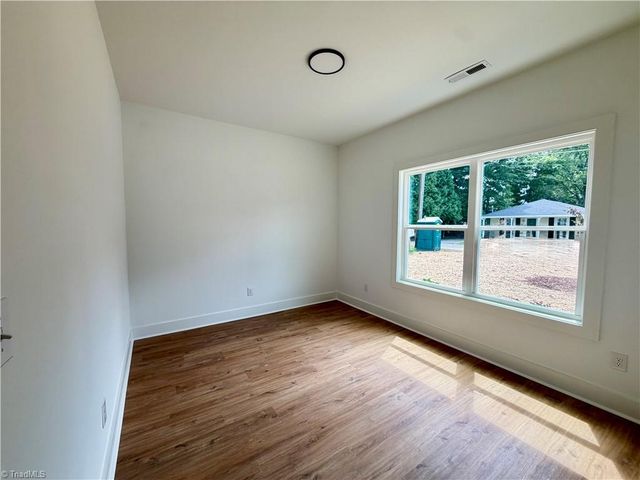 406 Dobson Street, Kernersville, NC 27284