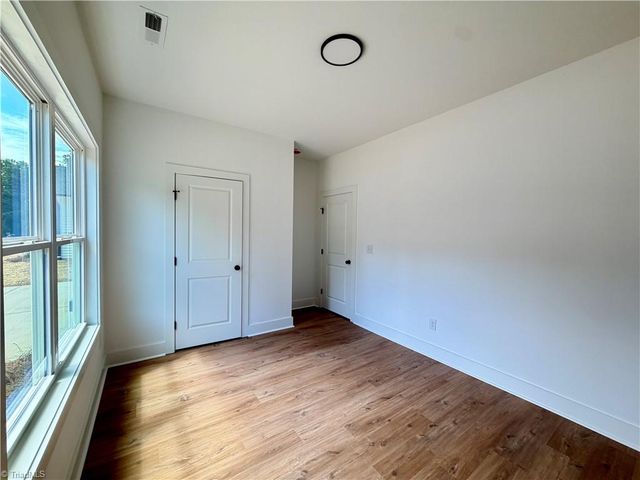 406 Dobson Street, Kernersville, NC 27284