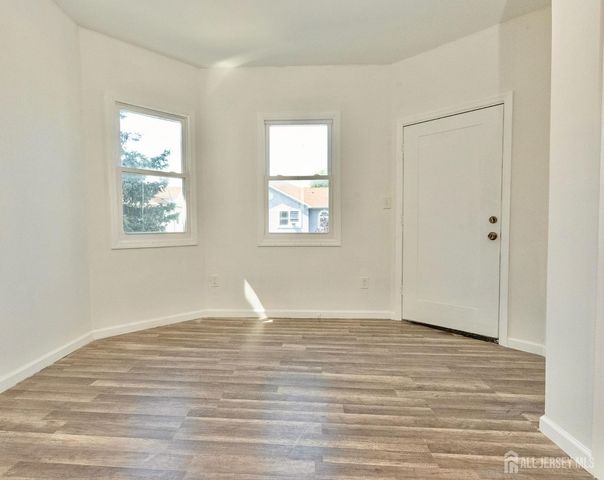 186 N 17th Street 2, East Orange, NJ 07017