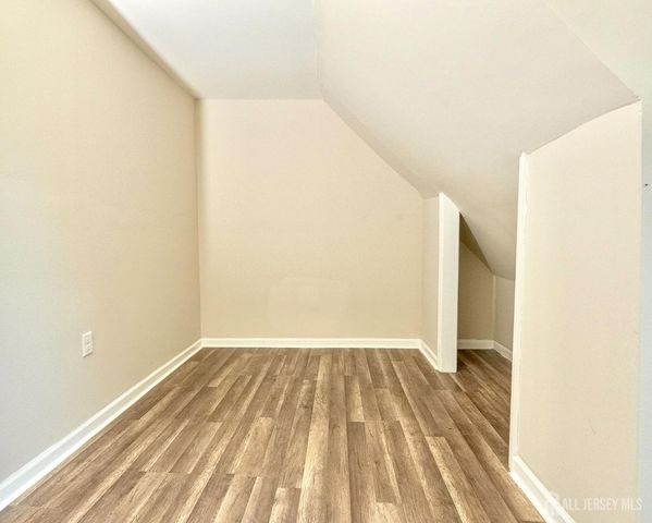 186 N 17th Street 2, East Orange, NJ 07017