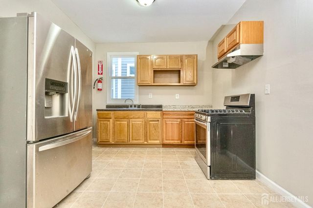 186 N 17th Street 2, East Orange, NJ 07017