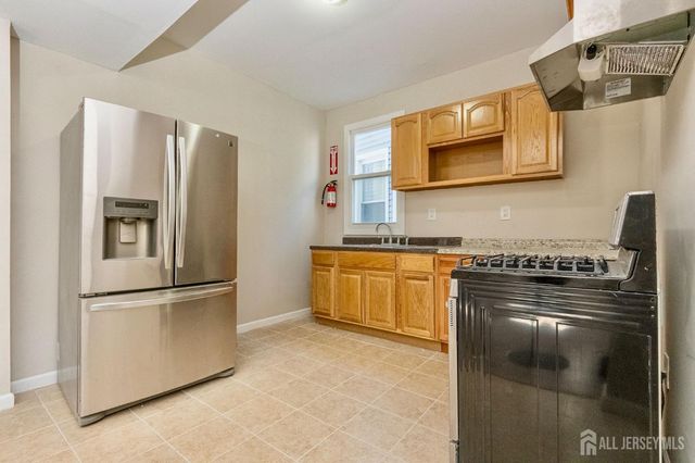 186 N 17th Street 2, East Orange, NJ 07017
