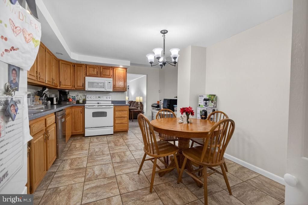 330 RUTH AVE, UPPER CHICHESTER, PA 19014 — photo 3