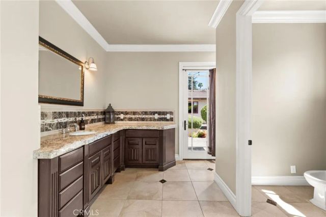 1688 Dwight, Redlands, CA 92373