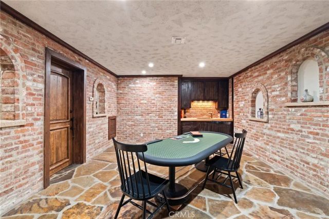 1688 Dwight, Redlands, CA 92373