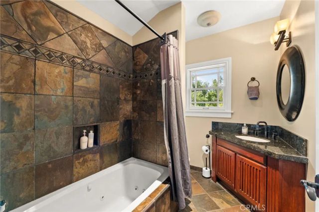 1688 Dwight, Redlands, CA 92373