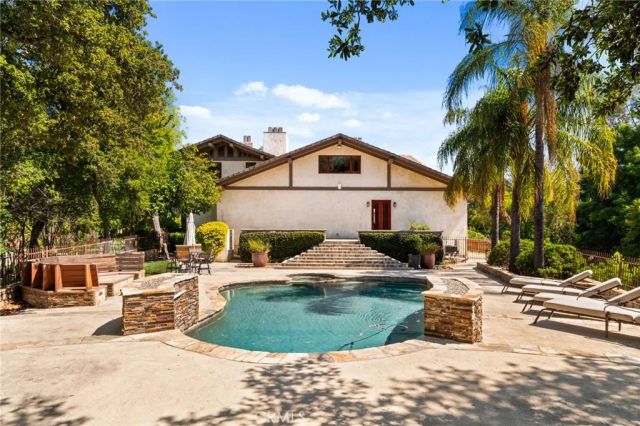 1688 Dwight, Redlands, CA 92373