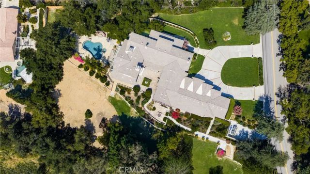 1688 Dwight, Redlands, CA 92373
