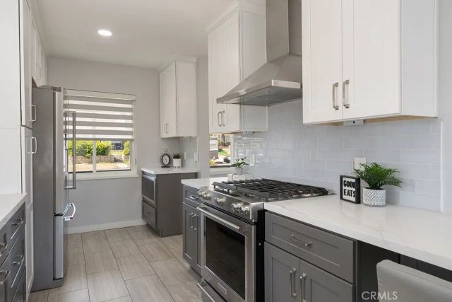 904 E Edgecomb, Covina, CA 91724