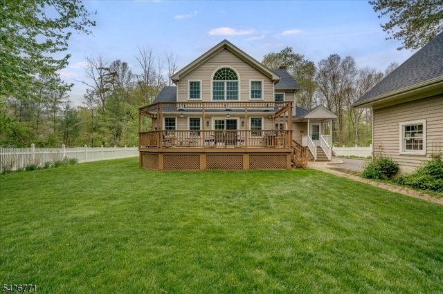 315 Morristown Rd, Long Hill Twp., NJ 07933