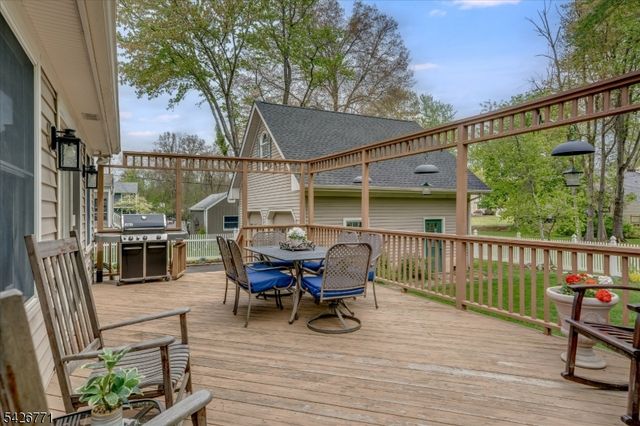315 Morristown Rd, Long Hill Twp., NJ 07933