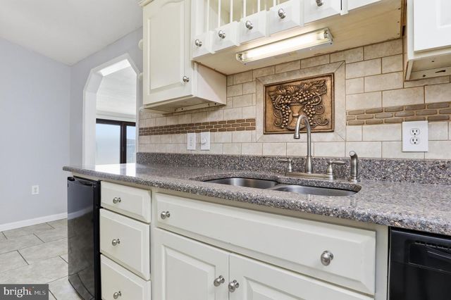 2530 MILL CREEK RD, Dover, PA 17315