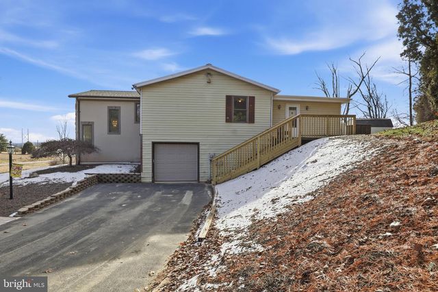 2530 MILL CREEK RD, Dover, PA 17315