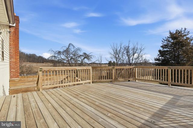 2530 MILL CREEK RD, Dover, PA 17315