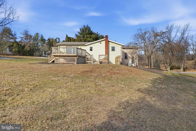 2530 MILL CREEK RD, Dover, PA 17315