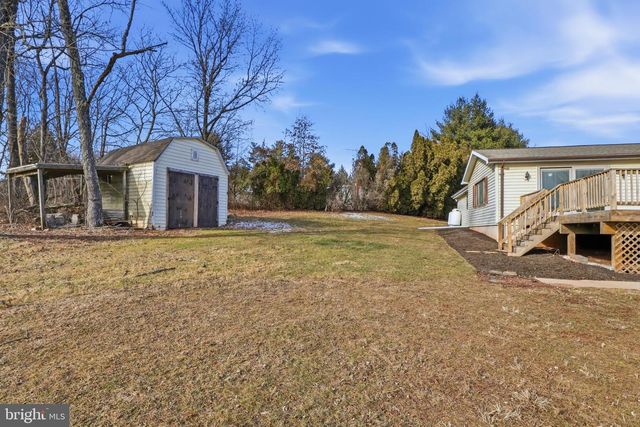 2530 MILL CREEK RD, Dover, PA 17315