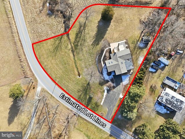 2530 MILL CREEK RD, Dover, PA 17315