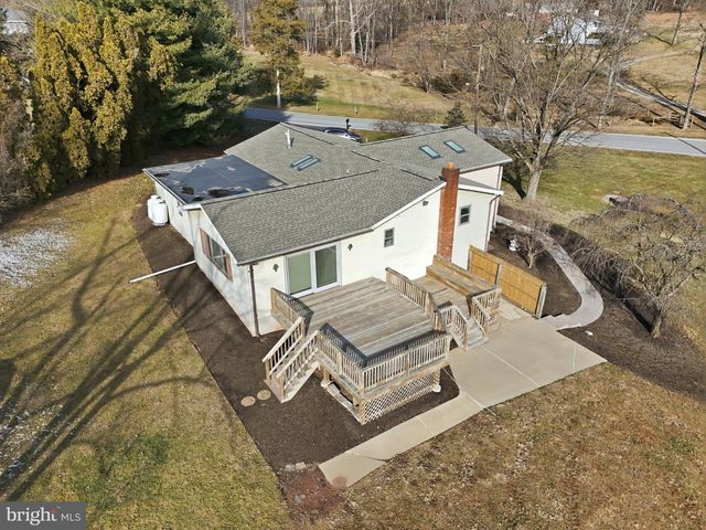 2530 MILL CREEK RD, Dover, PA 17315