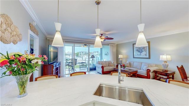 210 Waterside CIR 101, Marco Island, FL 34145