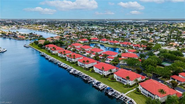 210 Waterside CIR 101, Marco Island, FL 34145