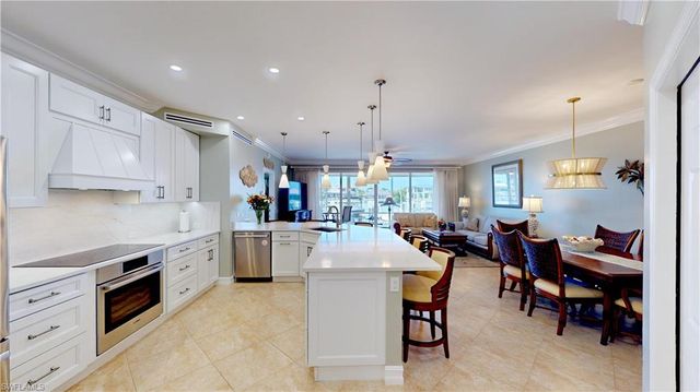 210 Waterside CIR 101, Marco Island, FL 34145